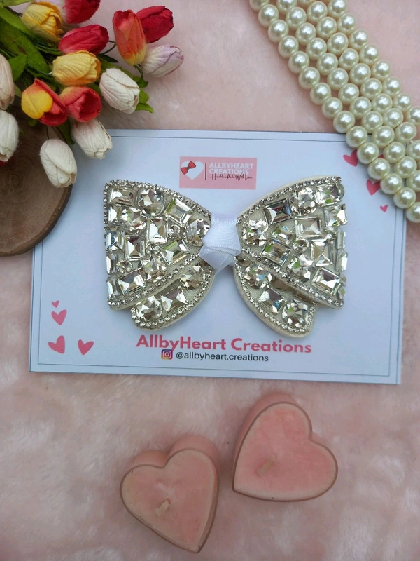 ESTELLA :CRYSTAL LUXE BOW :  - WHITE