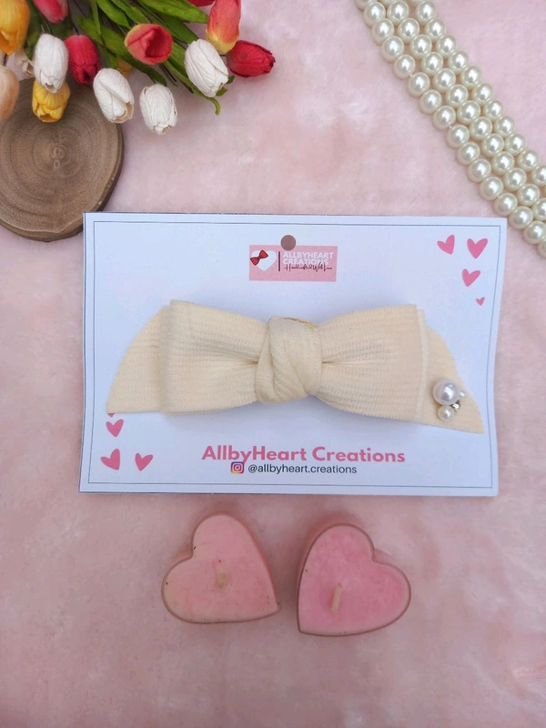 CORDUROY LOVE FISH TAIL BOW - CREAM
