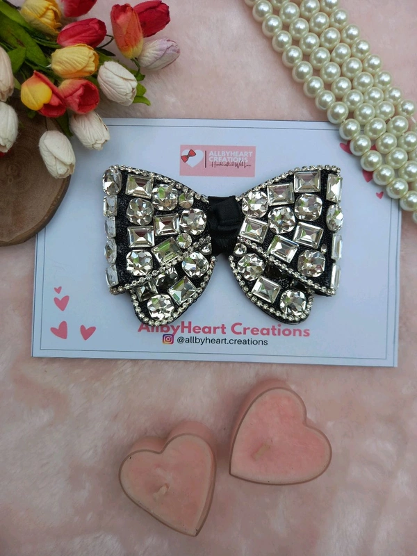 ESTELLA :CRYSTAL LUXE BOW :  - BLACK