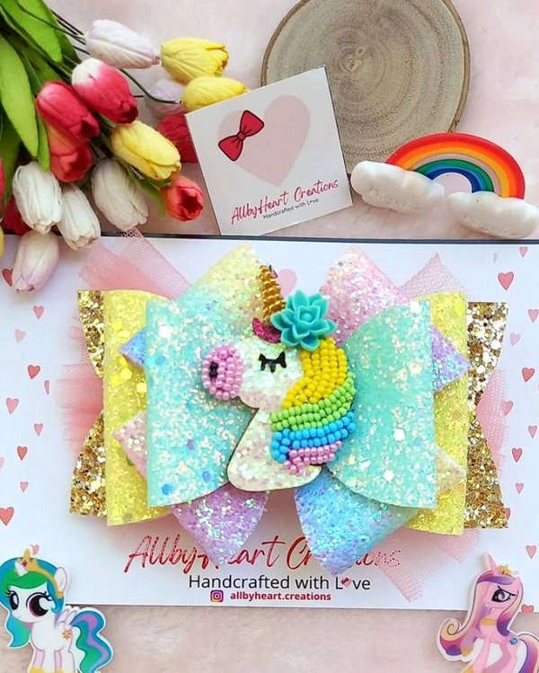 LUXE LEATHER BOWS WITH FIGURINE - MAGICAL UNICORN