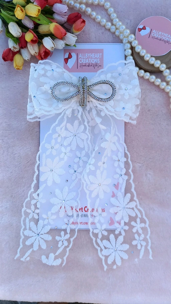 LACE AFFAIR BOW - WHITE