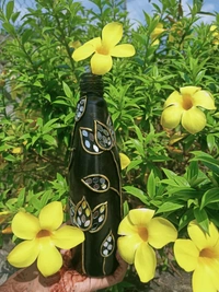 GiftHeart Lippan art on glass bottle with clay and hand work of mirror charms for home decoration - Black