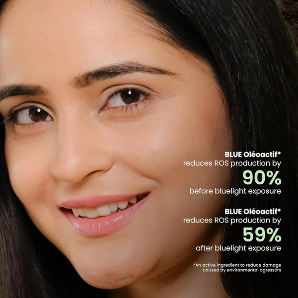 La Pink Natural La pink Sunscreen with White Haldi & Vitamin C 50g | SPF 50 PA++++ Protection | Extract Kakadu Plum, Blueberry & Rospberry | Micro Plastic Free Formula