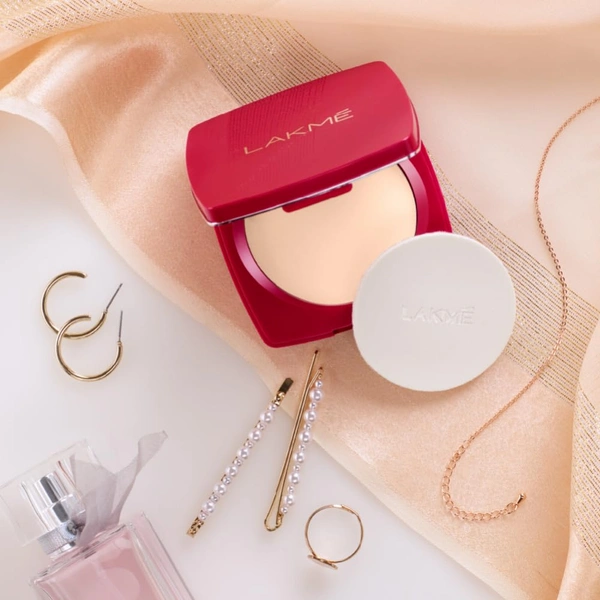 Lakme Forever Matte Compact Powder Natural Beige 9g | Smooth Matte Finish | 12 Hour Oil Control, Even Tone | Lightweight Daily Wear for All Skin Types