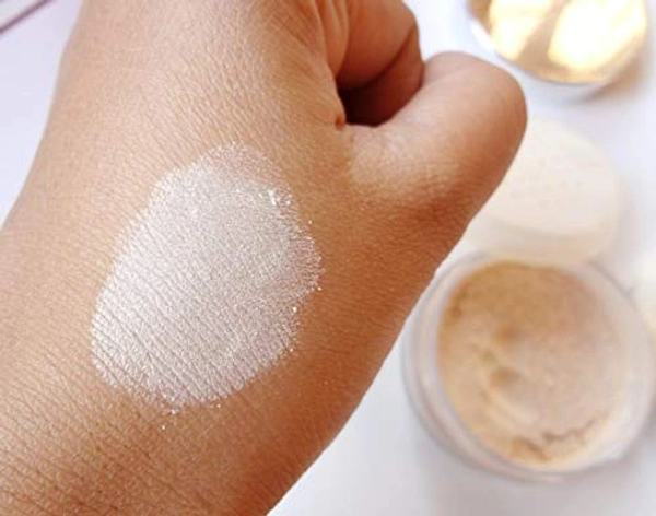 Miss Claire Blooming Face Powder Translucent 01 Beige 7g | Lightweight Compact Setting Powder | Smooth Matte Finish | Oil Control Face Powder | Long Lasting Makeup Setting