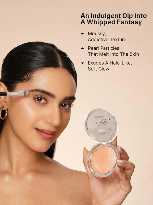 Swiss Beauty Select Cushion Mousse Highlighter 10g Shade 4 Gold Rush | Lit-From-Within Radiance | Glowy Dewy Finish | Lightweight Mousse Formula with Macadamia Oil