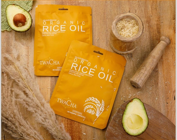 Twacha Organic Rice Oil Facial Kit | Removes Dark Patches & Hyper-pigmentation | Skin Lightening & Glow Boost | Suits All Skin Types | Unisex 6-Step Home Facial