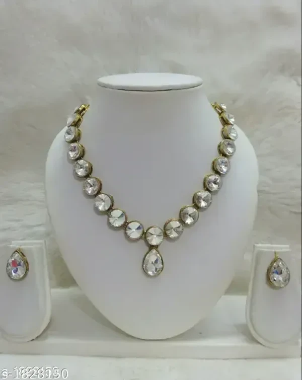 Women's Alloy Gold Plated Jewellery Set