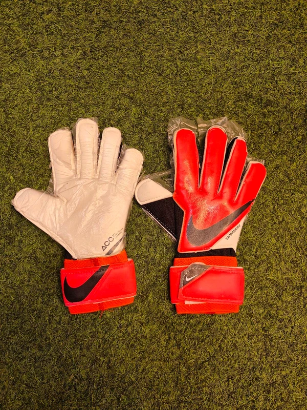 Practice Gloves Red Color - 8