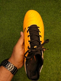 Tempo Orange And Black Colour - 7.5