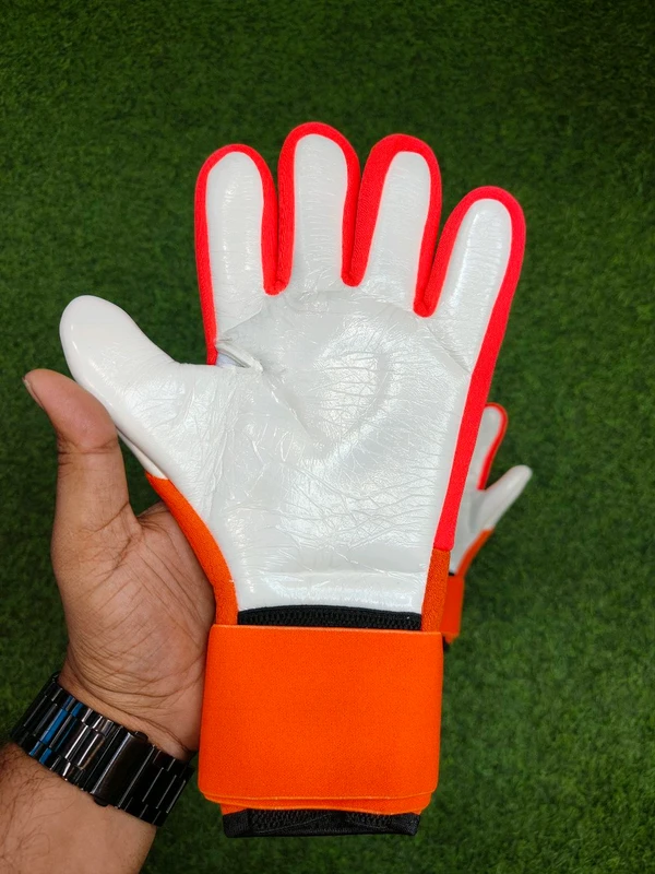 Predator Orange Colour Gloves - 8