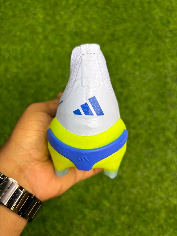 Predator Elite Next-gen Sky-blue Colour Without Lace - 9.5