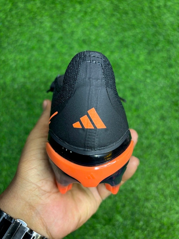 Predator Foldover Elite Black Orange Next-gen FG - 8