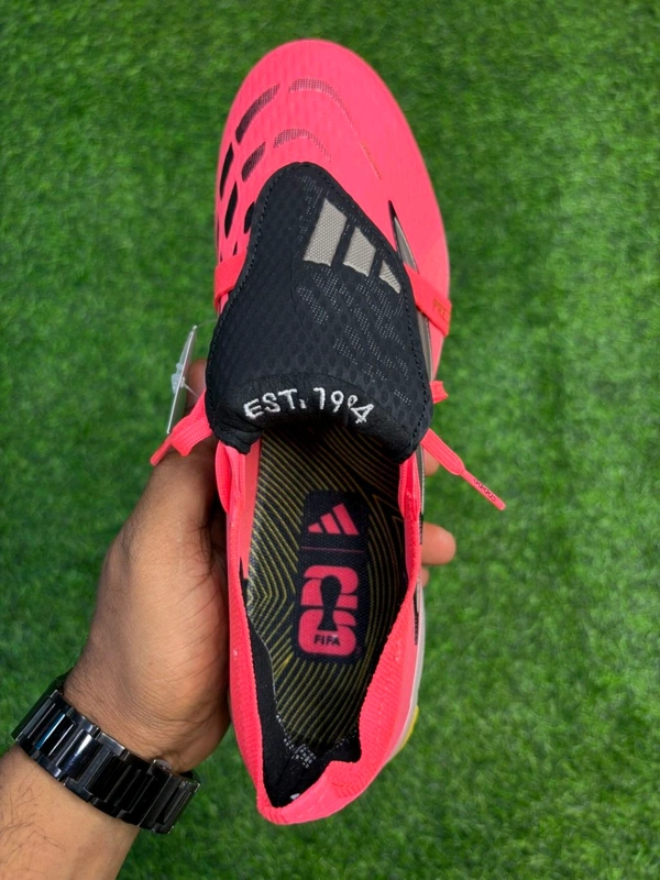 Predator Foldover Elite Next-gen Red FG With Lace - 7.5