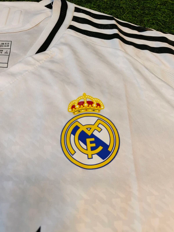 Real Madrid Home Player Edition 24/25 - M