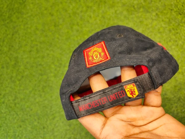 Manchester United Black And Red Colour Cotton Cap