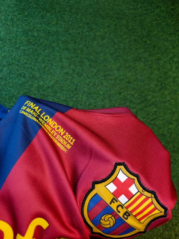 Retro Barcelona 2011 Home Jersey Set  - S