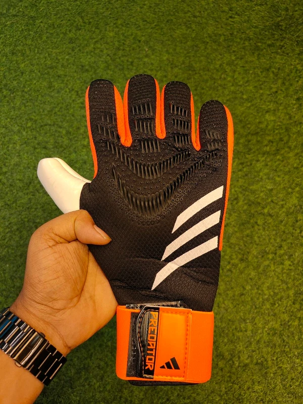 Predator Black And Orange Colour Match Gloves - 8