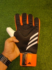 Predator Black And Orange Colour Match Gloves - 10
