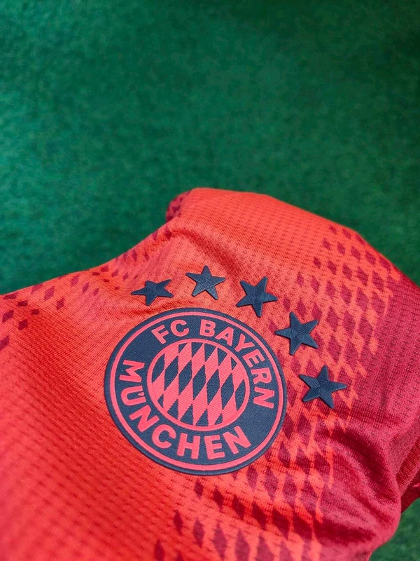 Bayern Munich Player Edition 24/25 Home Kit - S