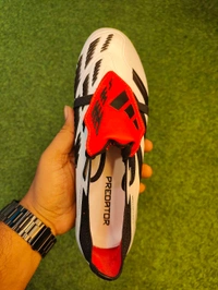Predator Black And White Colour Foldover With Less - 8