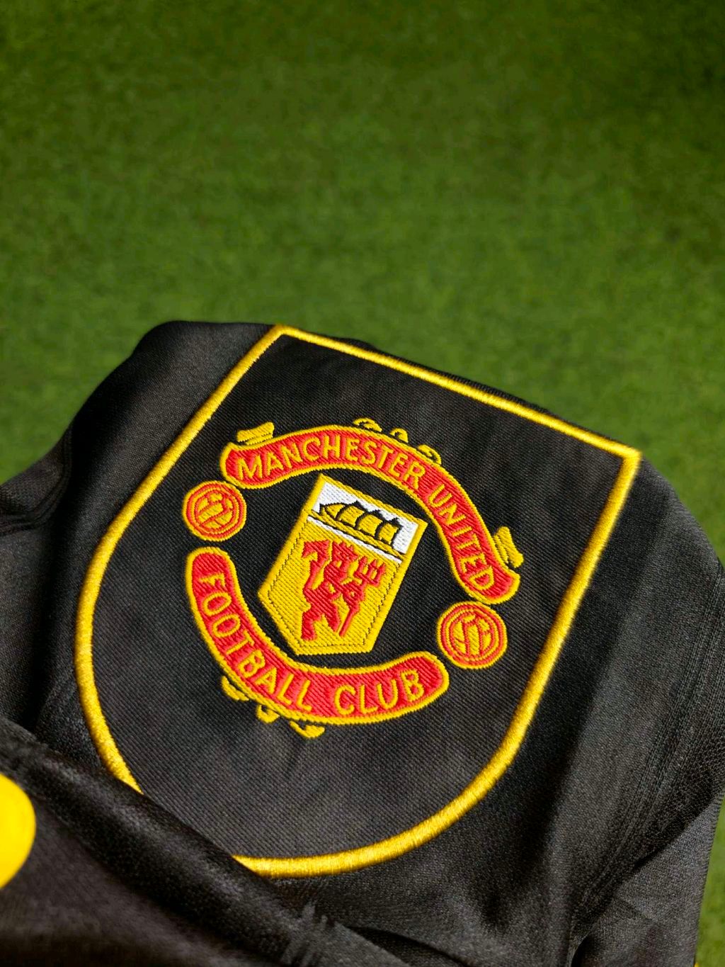 Retro Manchester United 1993-94 Away Black Jersey Half Sleeve