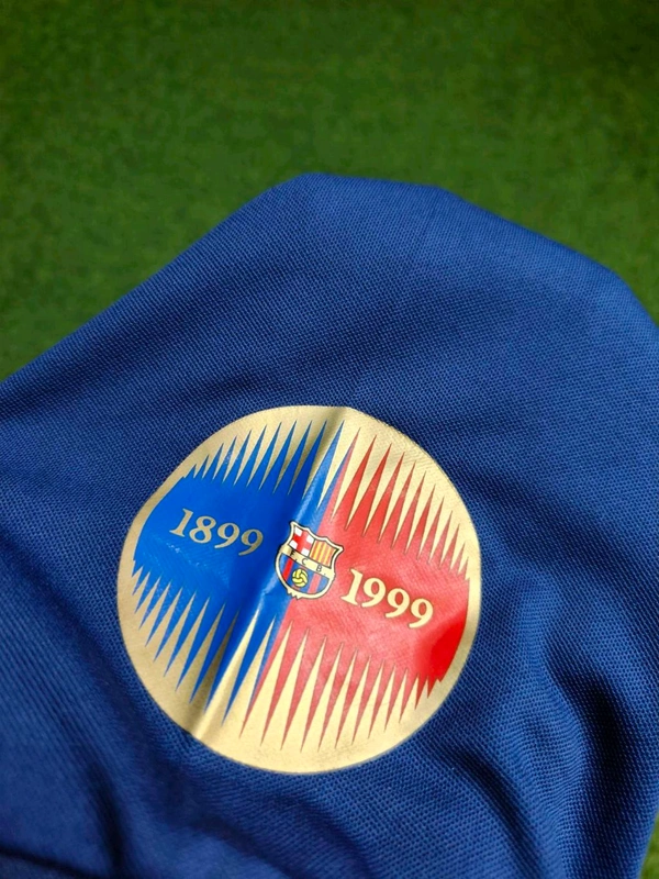Retro Barcelona 1999-00 Home Half Sleeve  - S