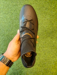 Future Black And Gold Colour With Less Low Ankle - 7.5