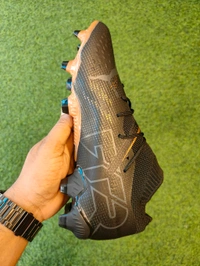 Future Black And Gold Colour With Less Low Ankle - 7.5