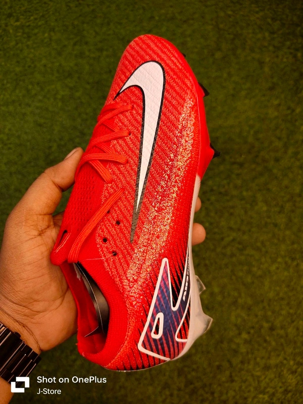 Airzoom Mercurial Vapor 16 Red Colour Low Top - 7.5