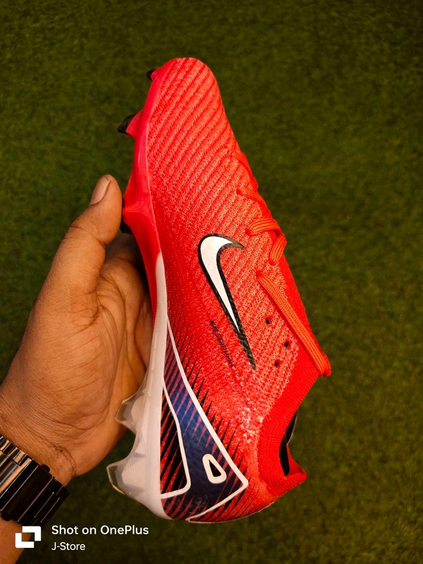 Airzoom Mercurial Vapor 16 Red Colour Low Top - 7.5