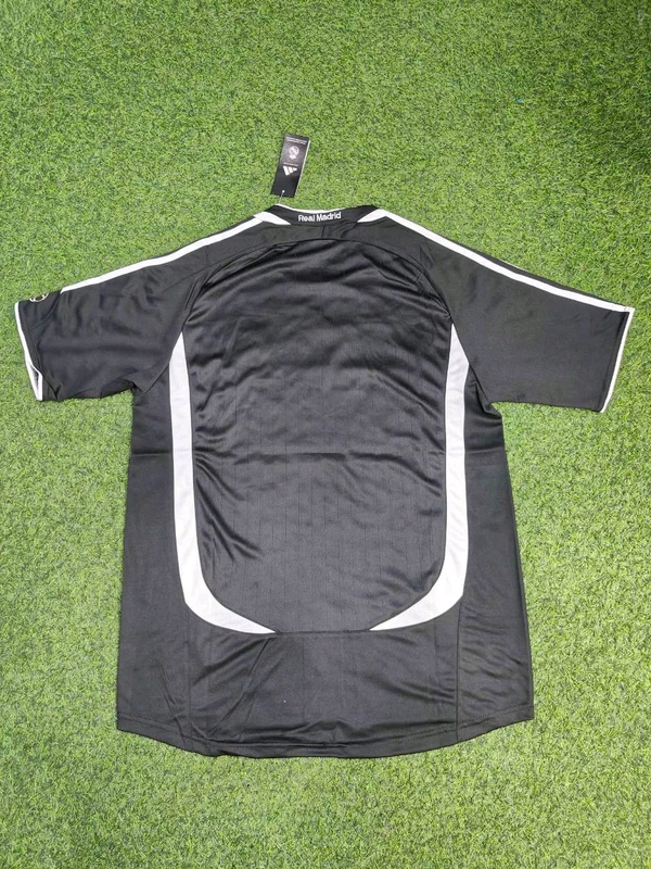 Retro Madrid 2006-07 Away Jersey - S