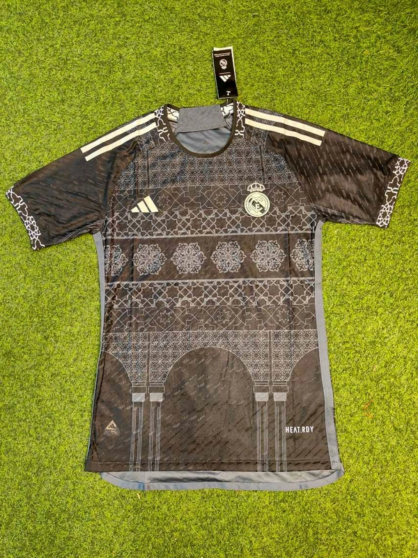 Madrid 24/25 Special Kit Player Edition - S