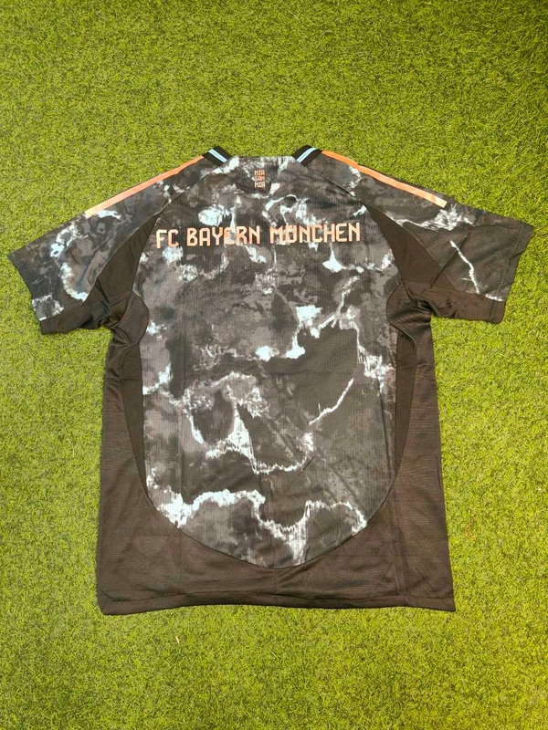 FC Bayern Munich 24/25 Away Kit Player Edition  - M