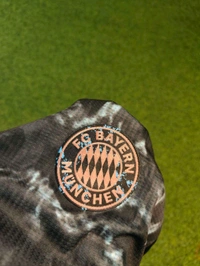 FC Bayern Munich 24/25 Away Kit Player Edition  - L
