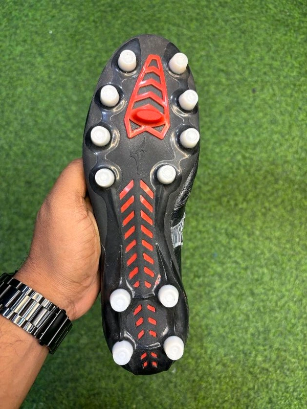 Mizuno Neo Black Colour With Less  - 6.5