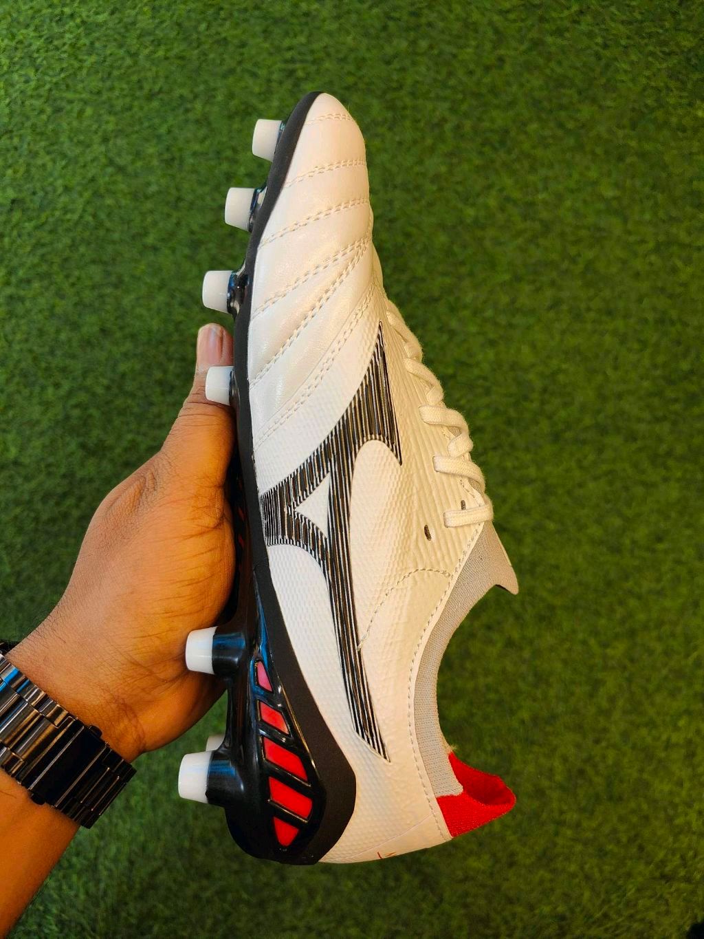 Mizuno Morelia Neo White Colour With Less