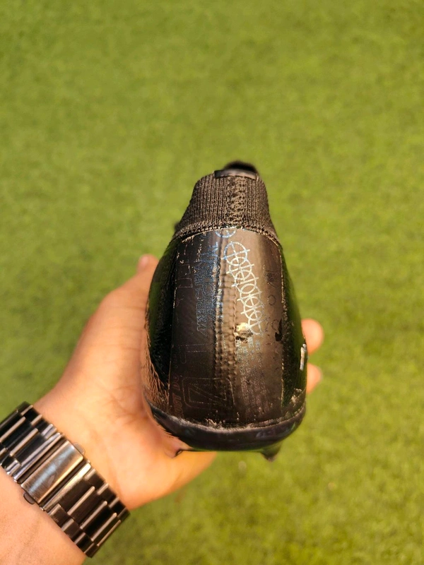 Mercurial Vapor 16 Black Colour With Lace Special - 7