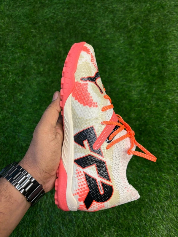 Future Cream Colour Astro/Turf Boot With Lace - 9