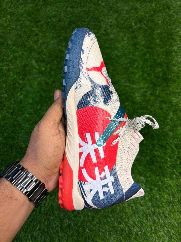 Future White And Blue Colour Astro/Turf With Lace - 6.5