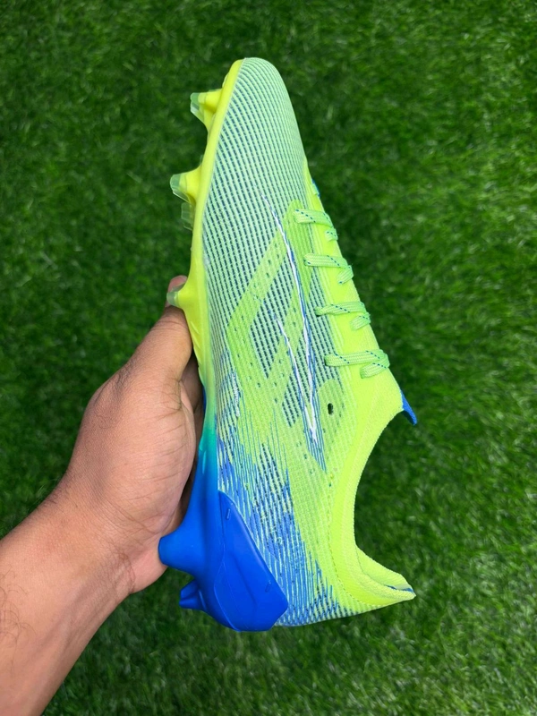 Ultra Green And Blue Colour With Lace - 6.5