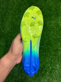 Ultra Green And Blue Colour With Lace - 7.5