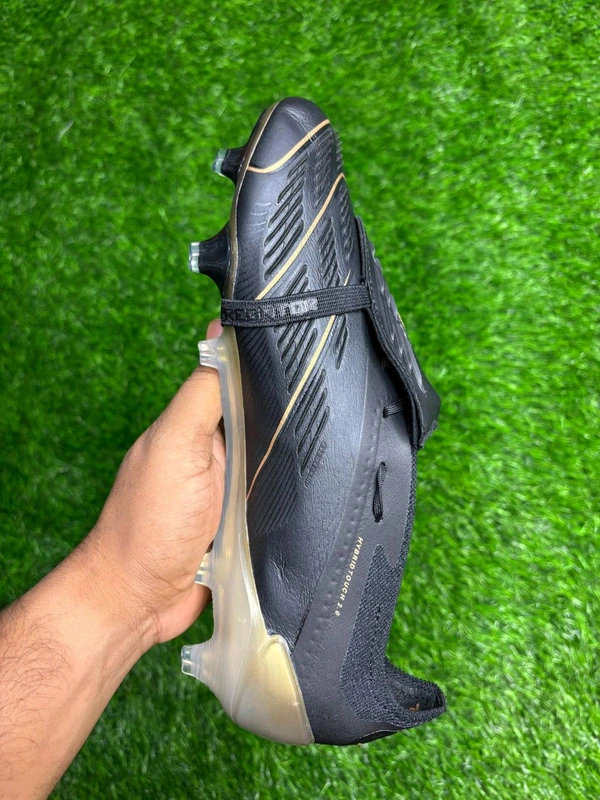 Predator Foldover Elite Black And Gold Colour With Lace - 6.5