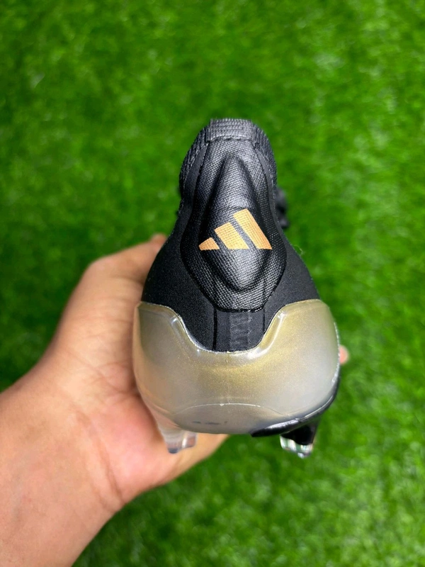 Predator Foldover Elite Black And Gold Colour With Lace - 6.5