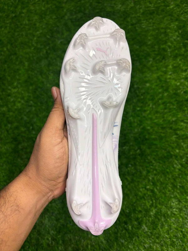 Ultra White Colour With Lace - 7.5