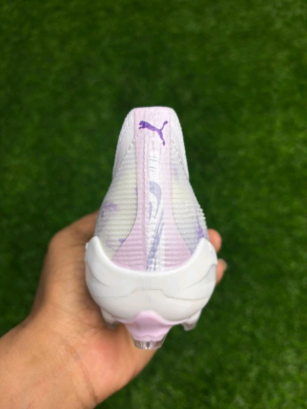 Ultra White Colour With Lace - 7.5