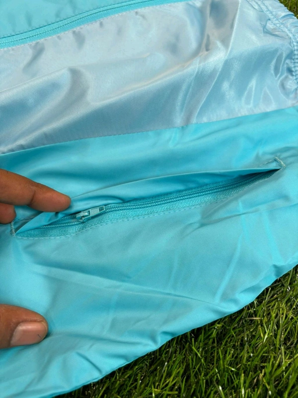 Manchester City Windbreaker Jacket With Hood - L