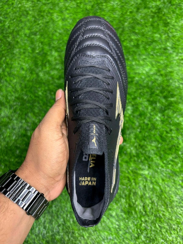 Mizuno Morelia Neo Black And Gold  With Lace - 8