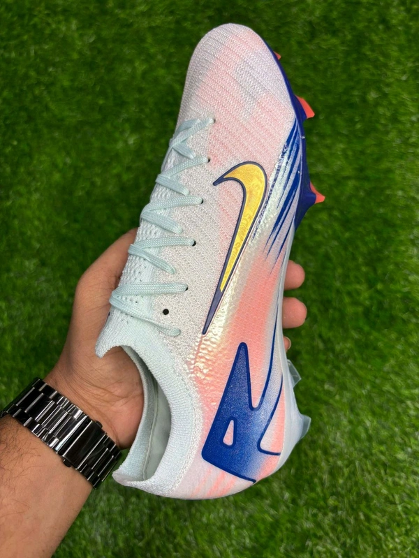 Mercurial Vapor 16 Elite Low Top CR7 Edition FG - 6