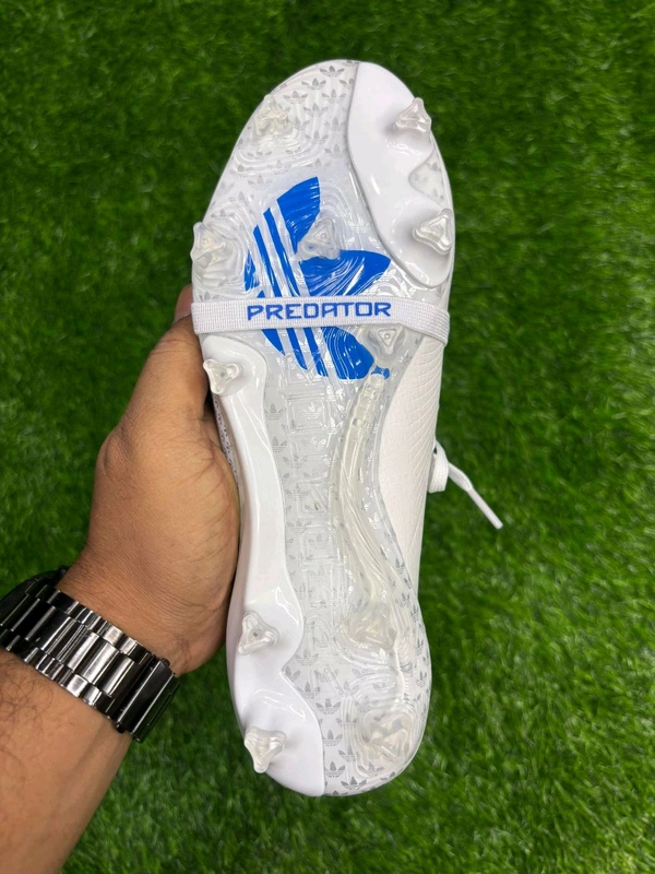 Predator Foldover Elite White And Blue FG - 6.5